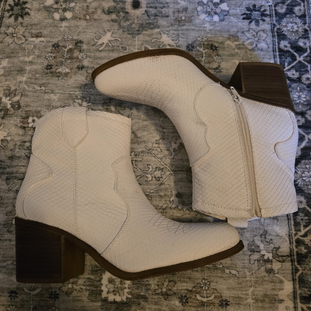 Dirty Laundry White Western Ankle Booties